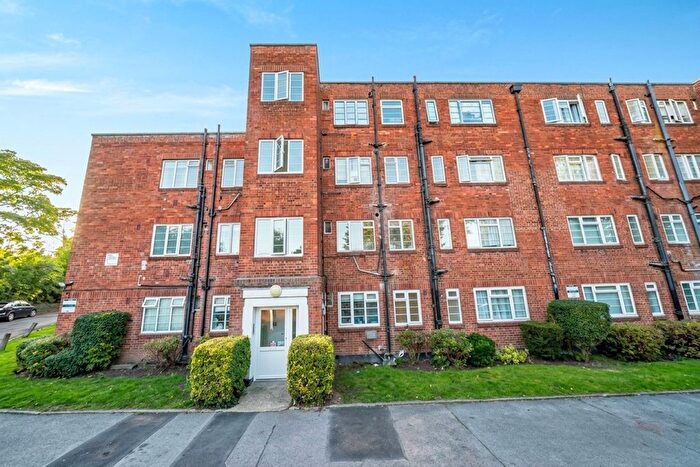 2 Bedroom Flat For Sale In Garden Close, Ruislip, HA4