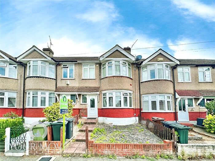 3 Bedroom Terraced House For Sale In Cumberland Drive, Dartford, Kent, DA1