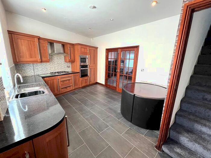 3 Bedroom Terraced House To Rent In Green Lane, Eccles, Manchester, M30