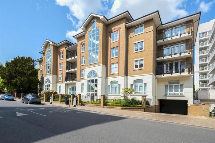 2 Bedroom Flat To Rent In Keswick Road, London, SW15