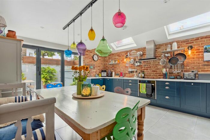 4 Bedroom End Of Terrace House To Rent In Glebe Street, London, W4