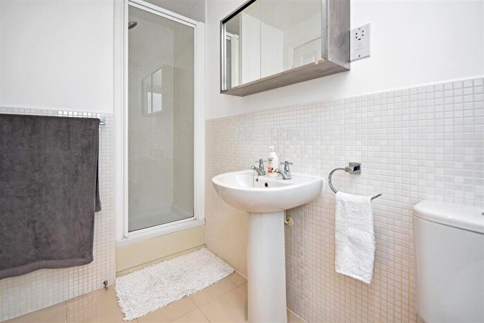 4 Bedroom Detached House For Sale In Siskin Close, Corby, NN18