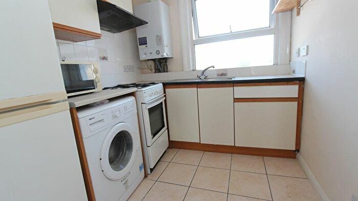 1 Bedroom Flat To Rent In Balls Pond Road, Dalston, N1