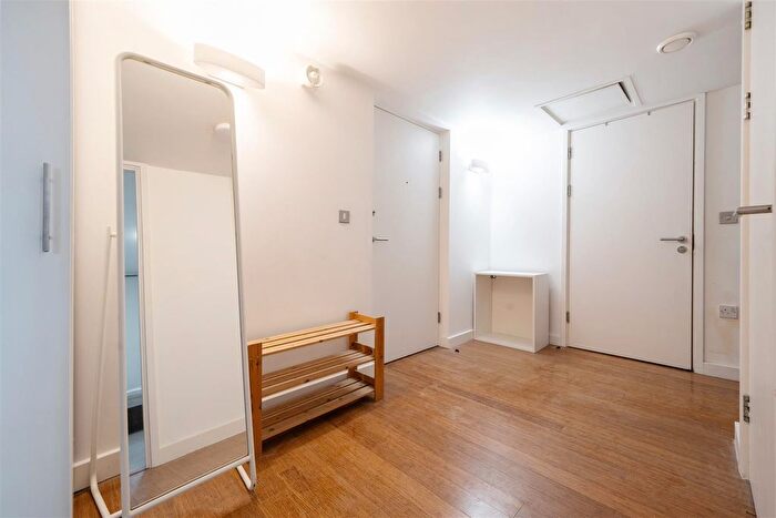 2 Bedroom Flat To Rent In Beeston Road, Beeston, Leeds, LS11