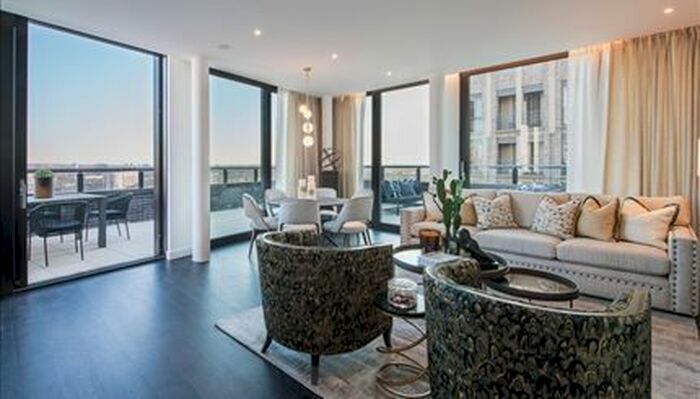 2 Bedroom Flat To Rent In Charles Clowes Walk, London, SW11