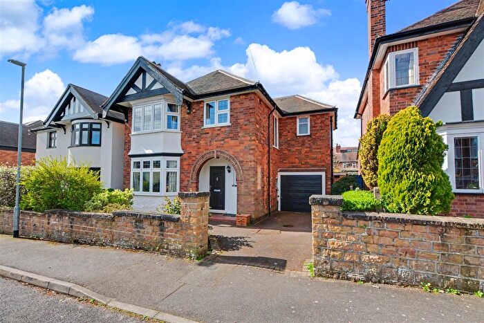 4 Bedroom Detached House For Sale In Larch Crescent, Beeston, Nottingham, NG9