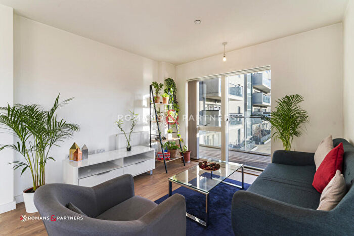 2 Bedroom Apartment To Rent In Bawley Court, Gallions Reach, E16