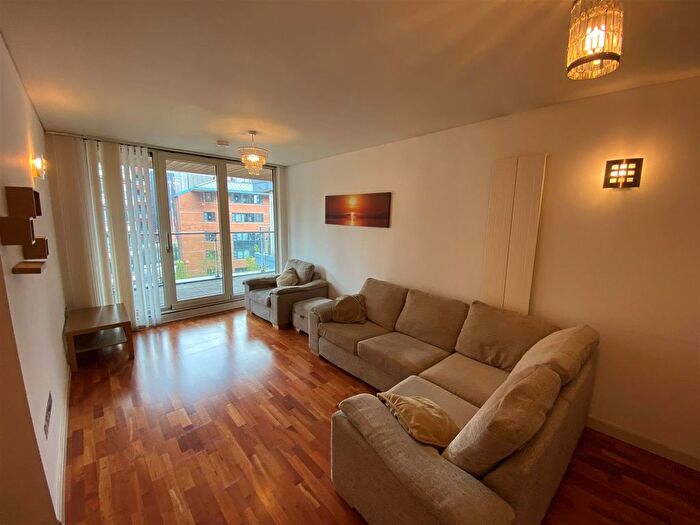 1 Bedroom Flat To Rent In Leftbank, Spinningfields, Manchester, M3