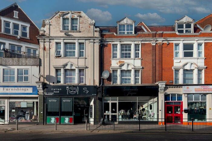 1 Bedroom Studio To Rent In Hamlet Court Road, Westcliff-On-Sea, SS0