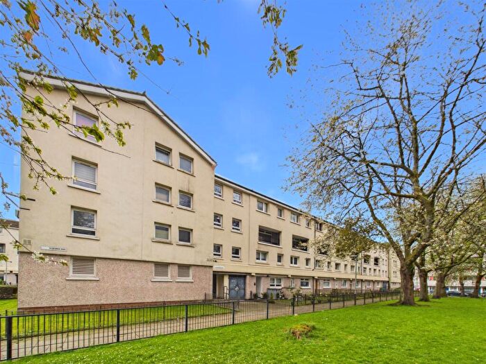 3 Bedroom Maisonette For Sale In U, Glenfinnan Drive, Glasgow, Glasgow City, G20