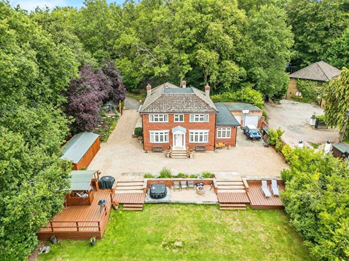 4 Bedroom Detached House For Sale In Hillside View, Bishops Green, Newbury, Berkshire, RG20