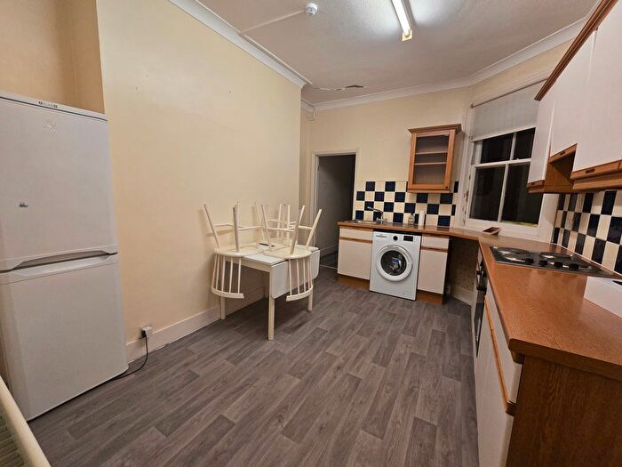2 Bedroom Flat To Rent In Essendine Road, London, W9