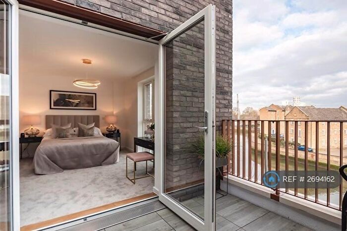 3 Bedroom Terraced House To Rent In Rope Walk, Barking, IG11