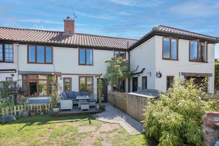 3 Bedroom Semi-Detached House For Sale In Carding Cottages, Barnby Moor, Retford, DN22