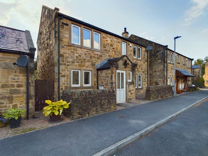 3 Bedroom Detached House To Rent In Hammerton Drive, Hellifield, BD23