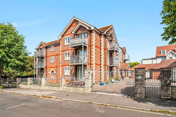 2 Bedroom Flat For Sale In Burlington Road, Swanage, BH19