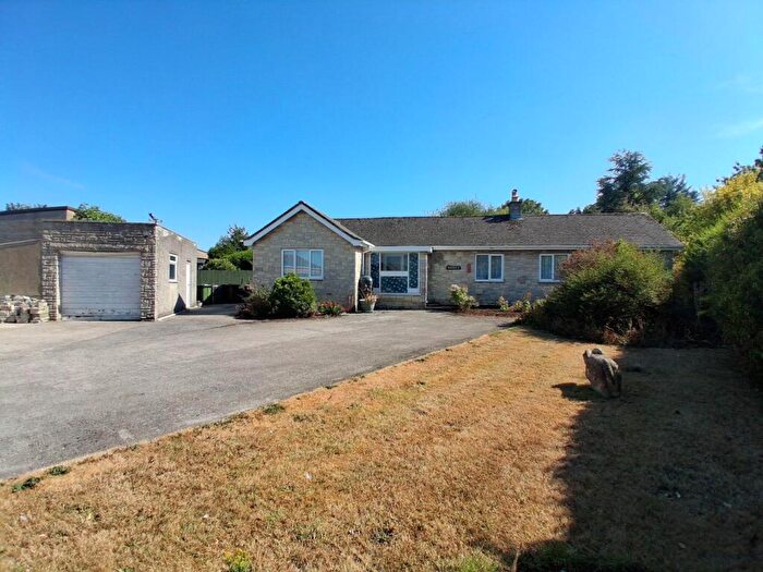 2 Bedroom Bungalow For Sale In Whitstone Road, Shepton Mallet, BA4