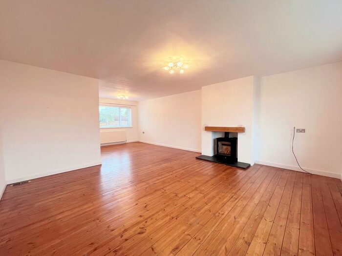 4 Bedroom Detached House To Rent In St. Johns Walk, Boroughbridge, York, YO51