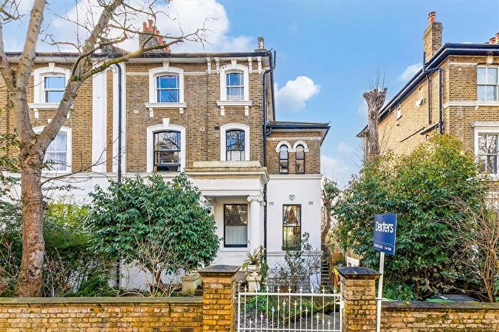 2 Bedroom Flat For Sale In Granville Park, Lewisham, SE13