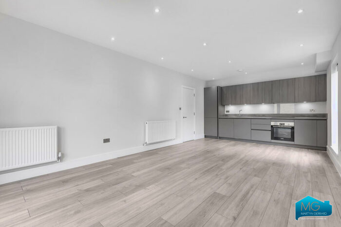 1 Bedroom Apartment To Rent In Woodside Park Road, North Finchley, London, N12