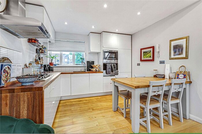 1 Bedroom Flat To Rent In Abbeville Road, London, SW4