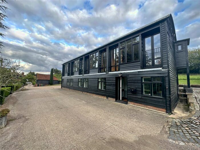 3 Bedroom Detached House To Rent In Watling Street, Radlett, Hertfordshire, WD7