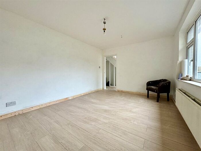 2 Bedroom Apartment To Rent In Northgate, Almondbury, HD5