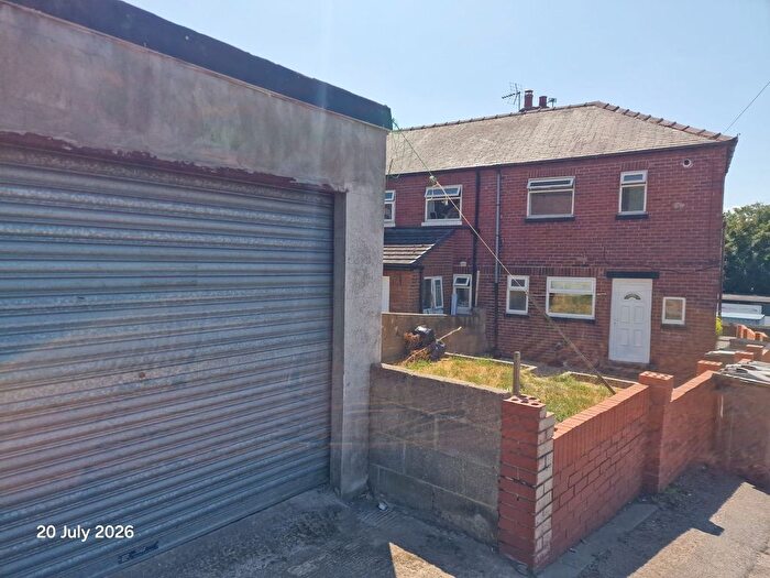 3 Bedroom Semi-Detached House To Rent In Walkley Lane, Heckmondwike, WF16