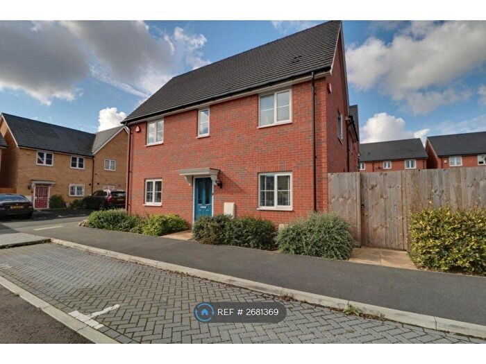 3 Bedroom Semi-Detached House To Rent In Collerne Street, Romford, RM3