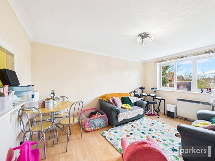 1 Bedroom Apartment For Sale In Addington Road, Reading, Berkshire, RG1