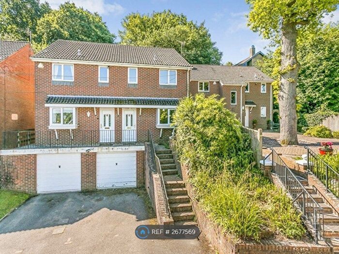 3 Bedroom Semi Detached House To Rent In Broadmead, Tunbridge Wells, TN2