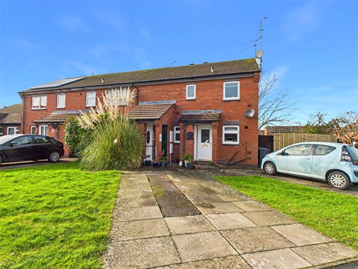 1 Bedroom Maisonette For Sale In Ryeland Close, Worcester, Worcestershire, WR3