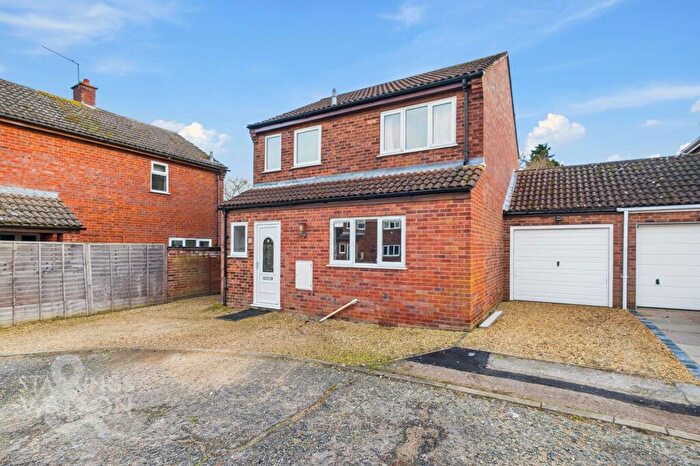 3 Bedroom Detached House For Sale In Gale Close, Hales, Norwich, NR14