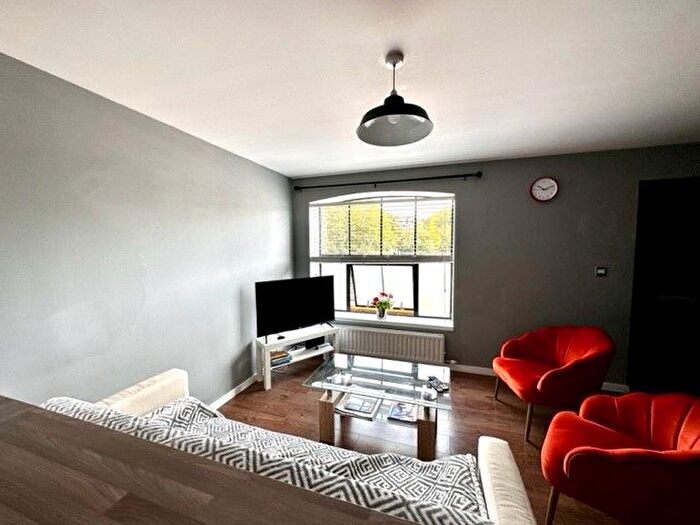 2 Bedroom Flat To Rent In Whitefriars Wharf, Tonbridge, TN9