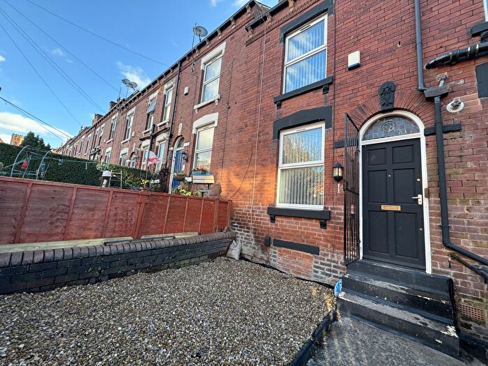 2 Bedroom Terraced House To Rent In Lascelles Road West, Leeds, West Yorkshire, LS8