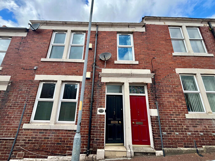 2 Bedroom Flat To Rent In Balfour Street, Gateshead, NE8