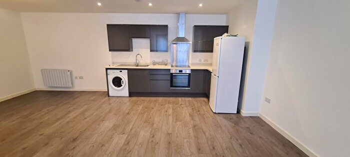 1 Bedroom Flat To Rent In West Street, PO16
