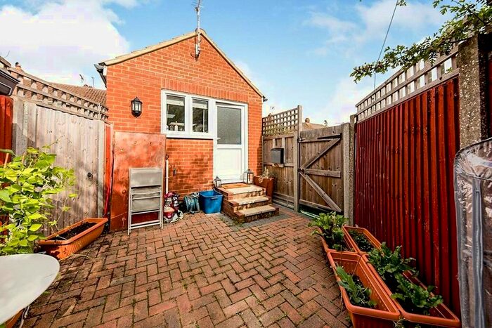 1 Bedroom Bungalow To Rent In Hillside Avenue, Canterbury, Kent, CT2