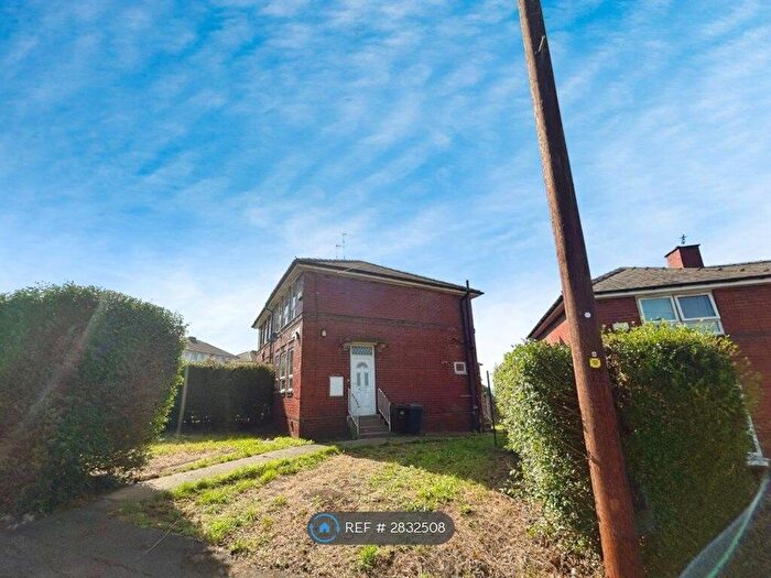 3 Bedroom Semi-Detached House To Rent In Wragg Road Sheffield, Sheffield, S2