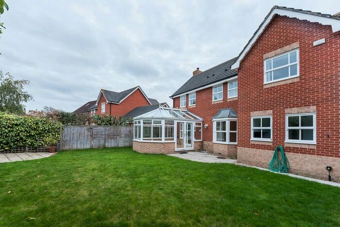4 Bedroom Detached House To Rent In Northweald Lane, Kingston Upon Thames, KT2