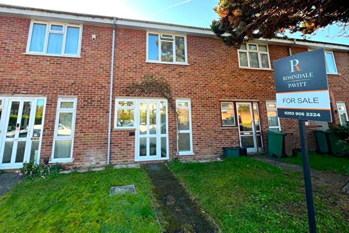 3 Bedroom Terraced House For Sale In Carew Road, Wallington, SM6
