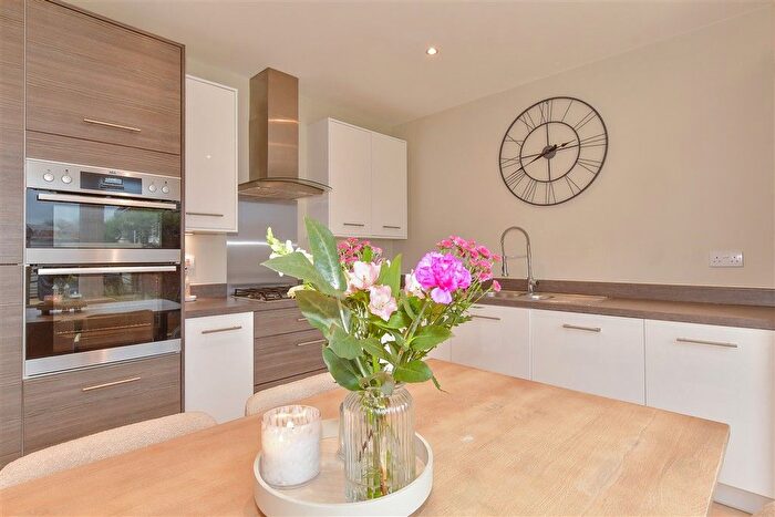 3 Bedroom Detached House For Sale In Hoplands Road, Canterbury, Kent, CT3