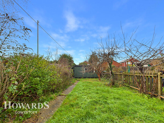 3 Bedroom Terraced House For Sale In Gilpin Road, Lowestoft, NR32