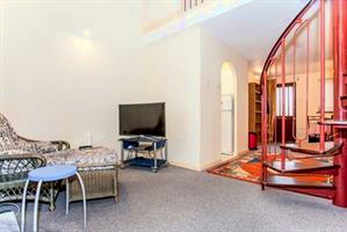 1 Bedroom Property To Rent In Glenoven Court, Searle Street, CB4