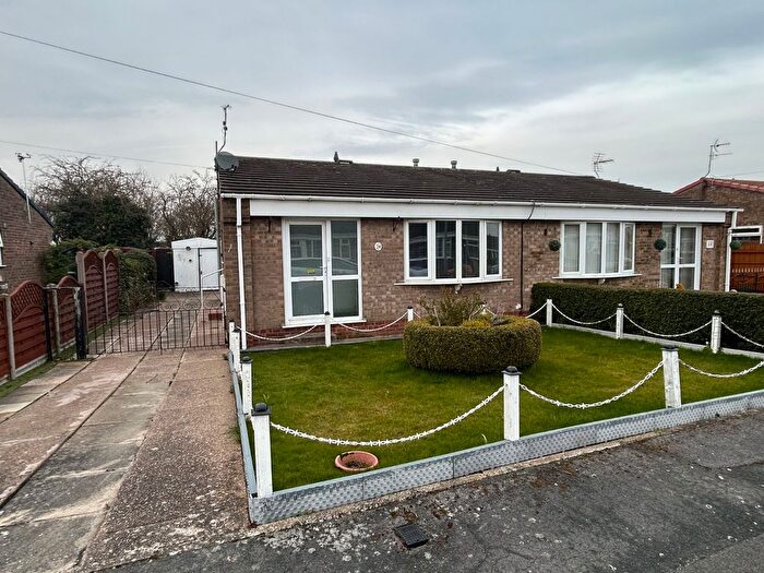 2 Bedroom Bungalow To Rent In Kenmore Drive, Downfield Avenue, Ings Bridge, Hull, East Yorkshire, HU6