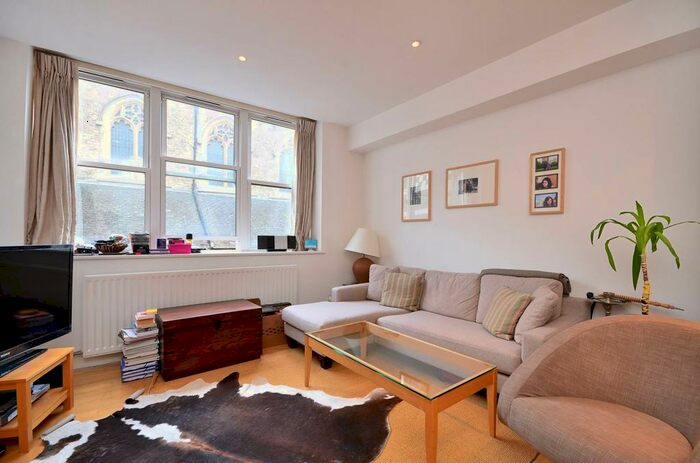 1 Bedroom Flat To Rent In Bartholomew Close, Clerkenwell, London, EC1A