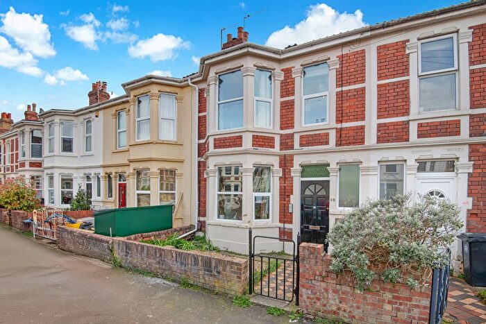 2 Bedroom Maisonette For Sale In Grove Park Road, Brislington, Bristol, BS4