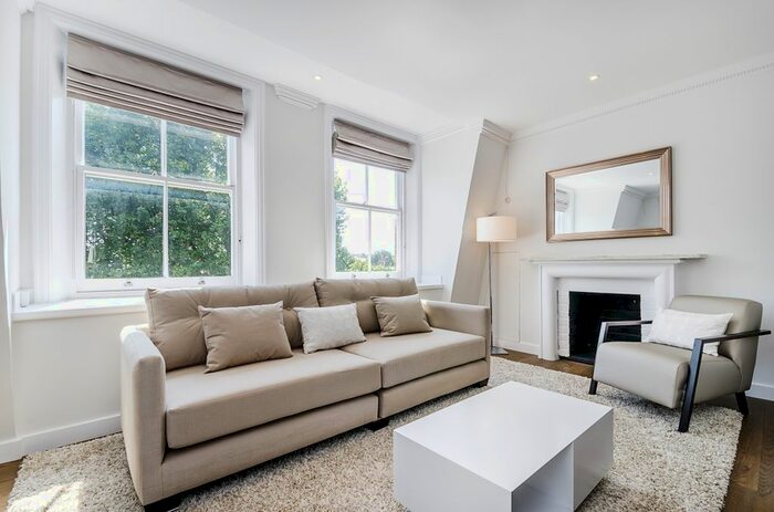 2 Bedroom Flat To Rent In Egerton Gardens, London, SW3