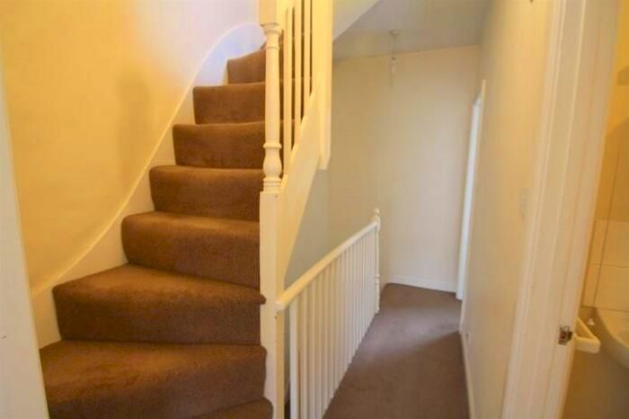 1 Bedroom Flat To Rent In Hardy Street, Maidstone, ME14