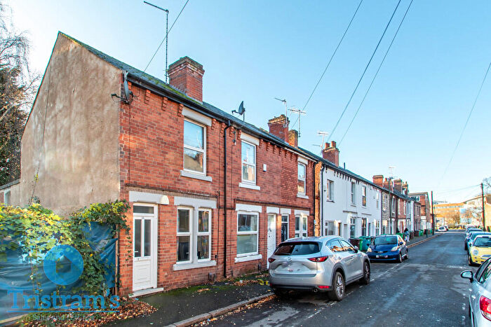 2 Bedroom End Of Terrace House To Rent In Warwick Street, Dunkirk, NG7